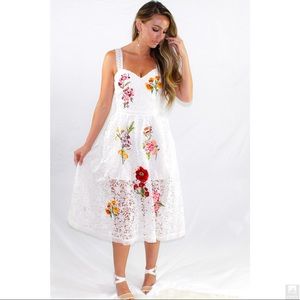 L’atiste Angelic sweetheart midi dress